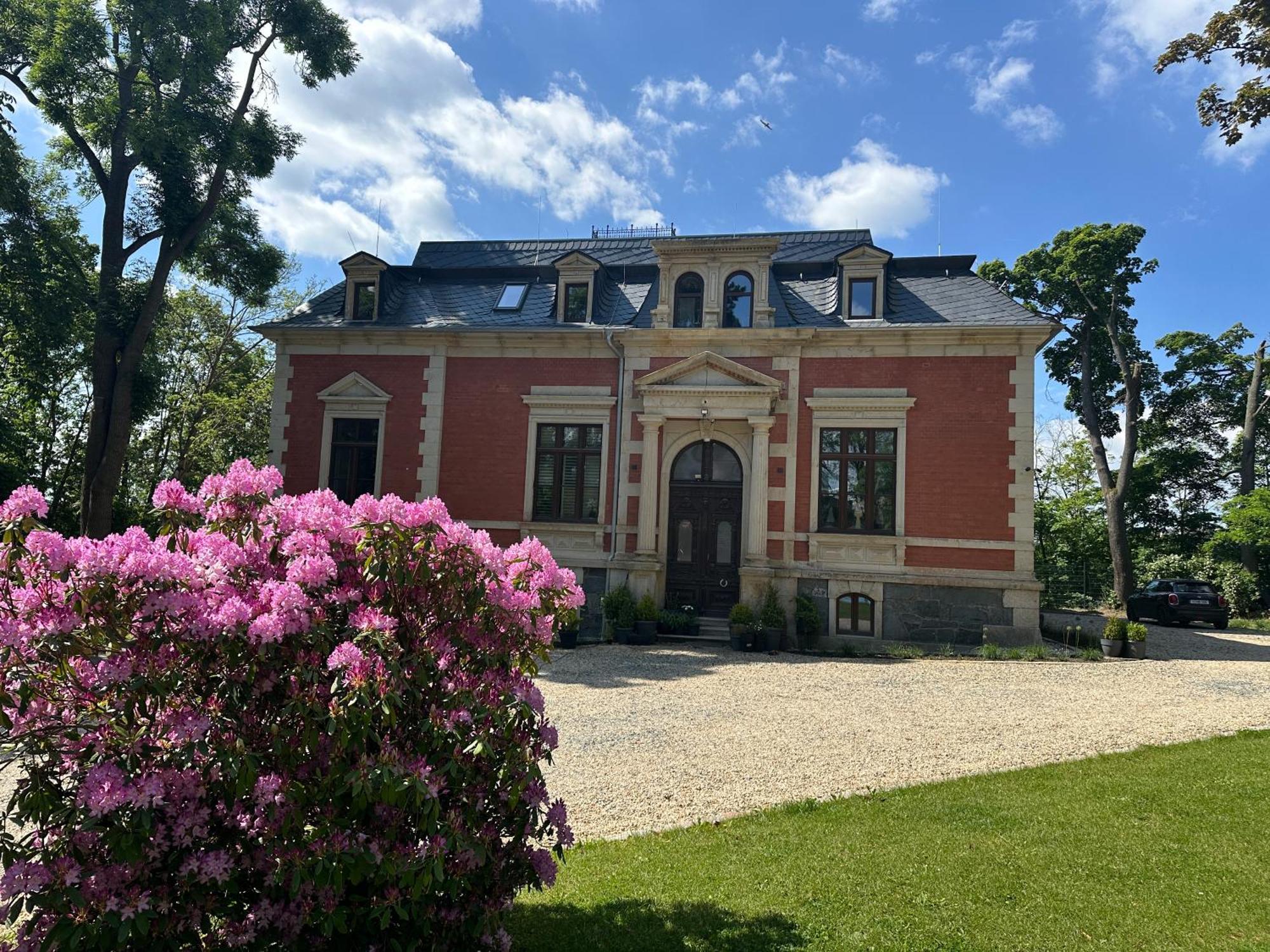 Aussergewoehnliche Ferienwohnung Stadtvilla Plauen Luaran gambar